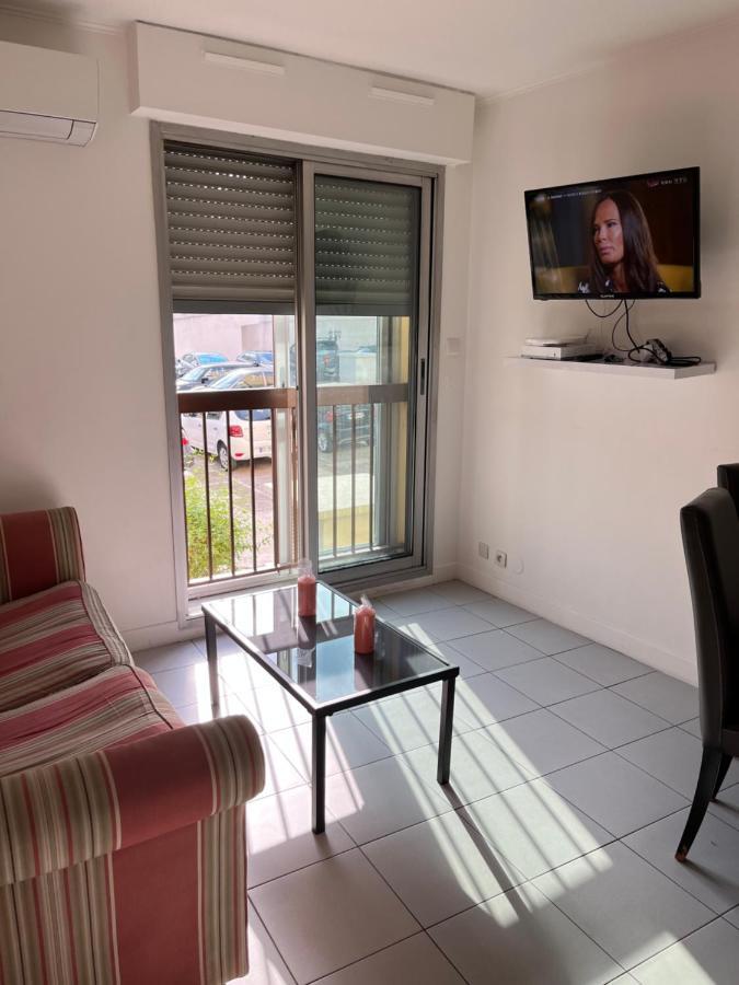 Superbe Appartement Au Bord De Plage Cros De Cagnes מראה חיצוני תמונה